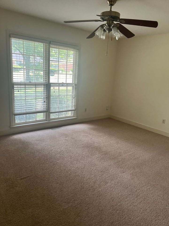 1919 Buck Ln - Photo 6 of 7