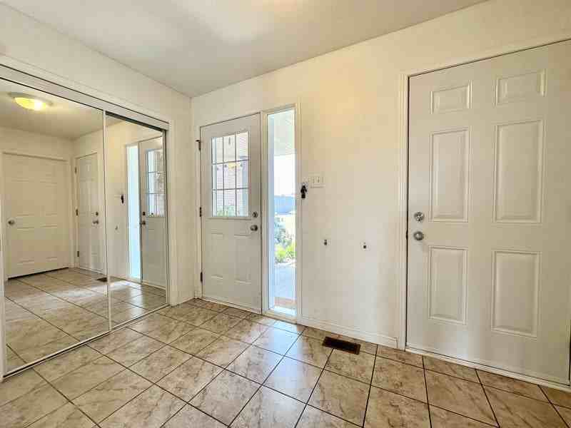 2681 Raymond St - Photo 2 of 14