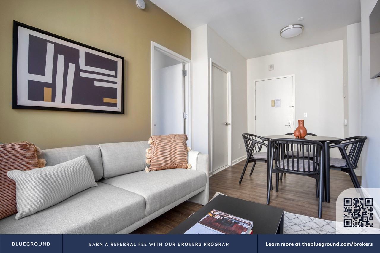 15 Park Row #1431 - Photo 4 of 27