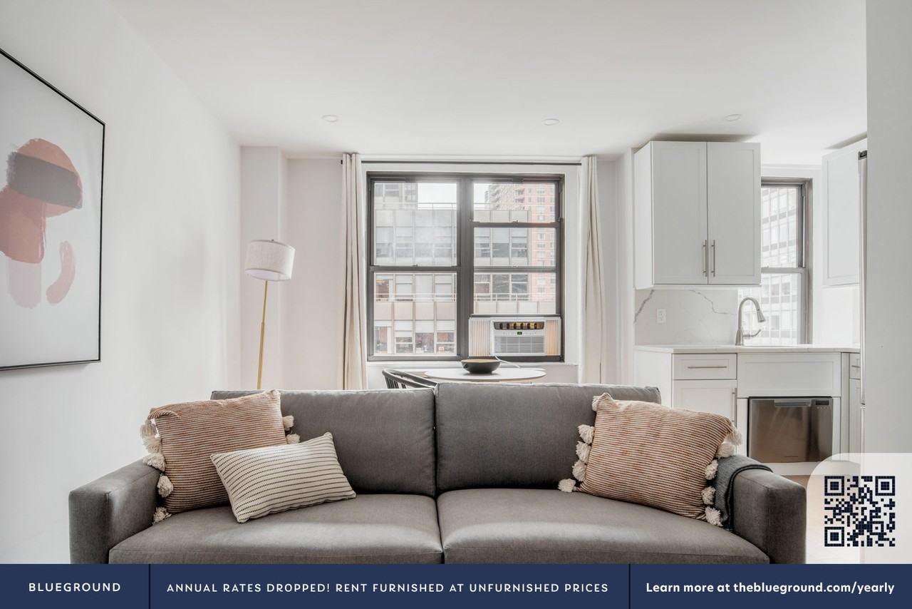 160 East 48th Street - Photo 4 of 35