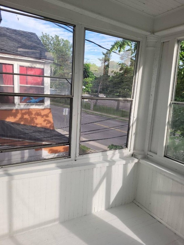 507 Nott St - Photo 3 of 14