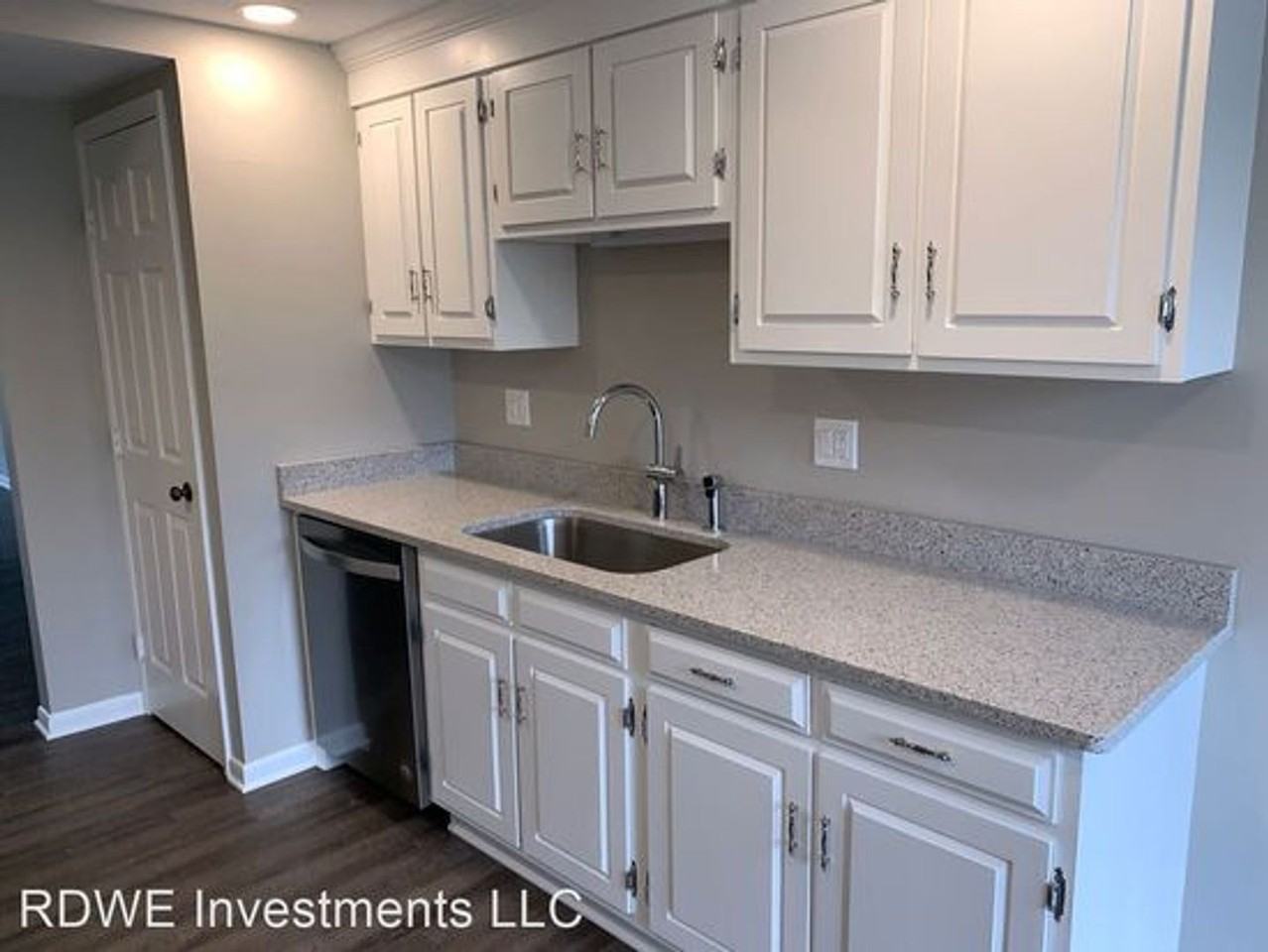 4045 Hillandale - Photo 3 of 7