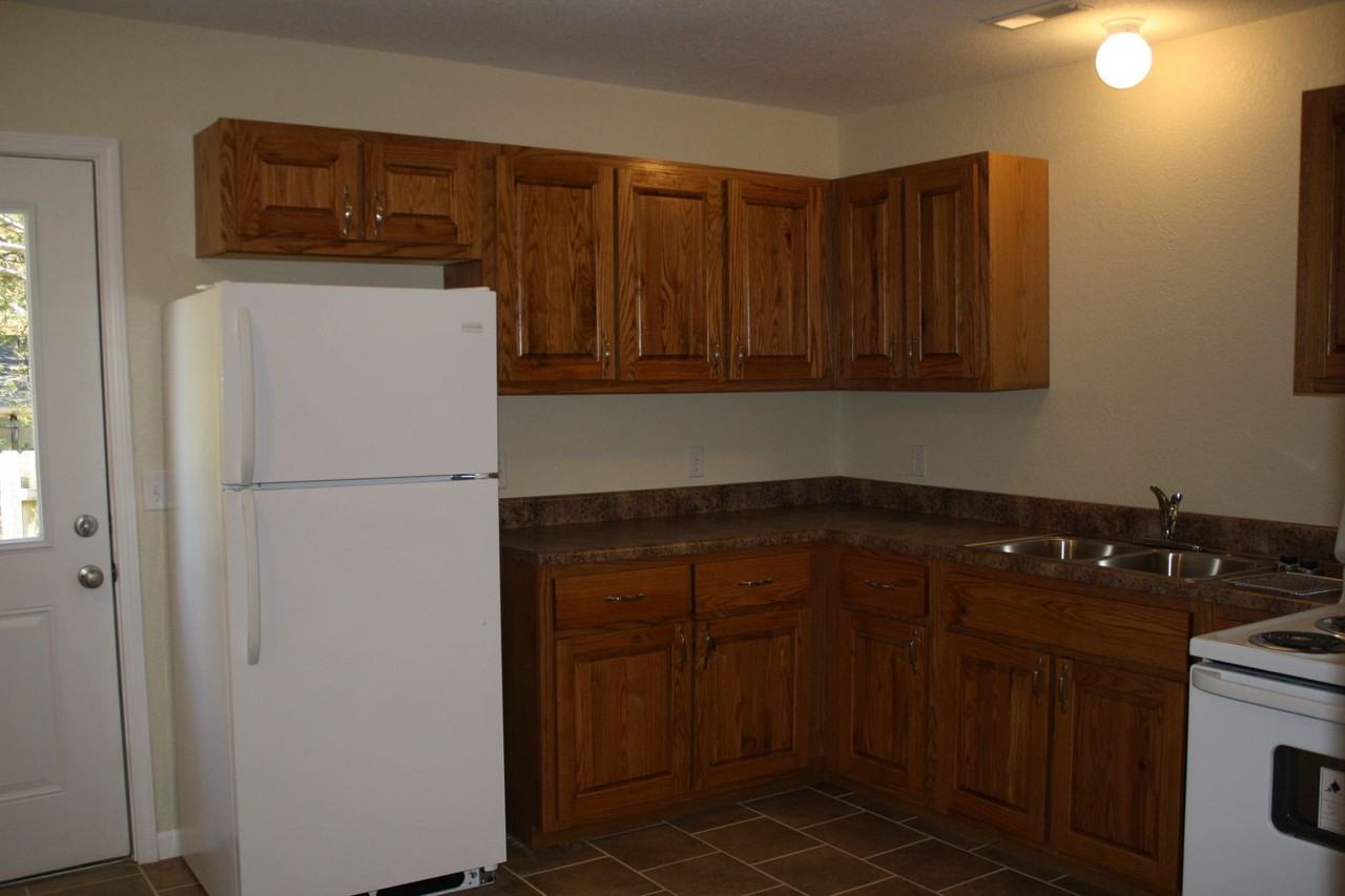 2598 Hickman - Photo 2 of 3