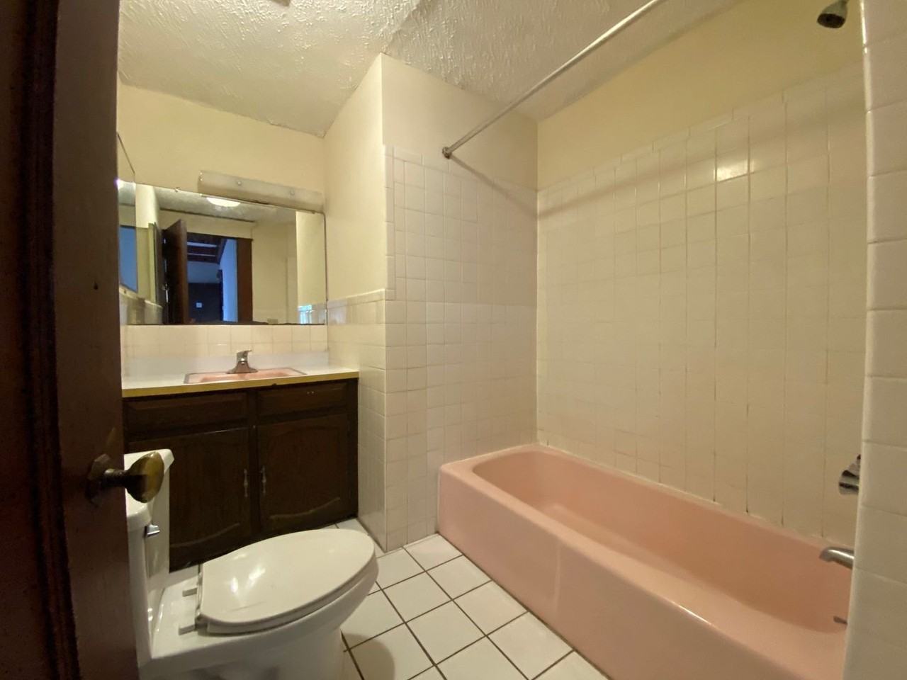 180 Edwards St - Photo 7 of 18