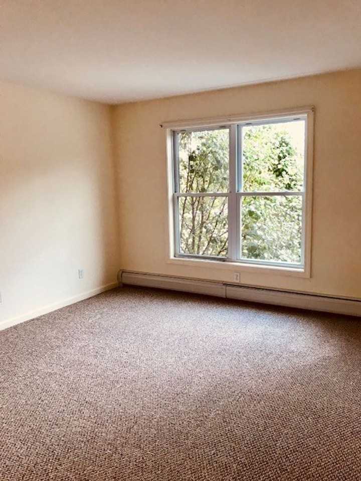 4000 Mead Hill - Photo 5 of 14