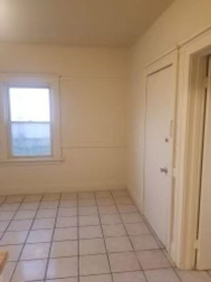 3147 N 35th St. (Duplex) - Photo 3 of 6