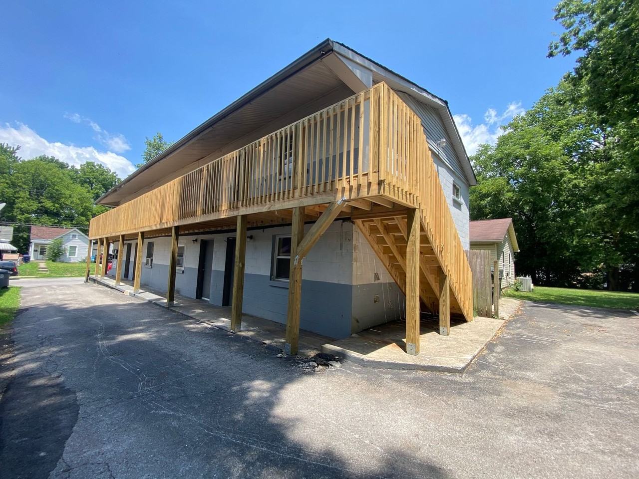 532 Pemberton Street - Photo 2 of 16