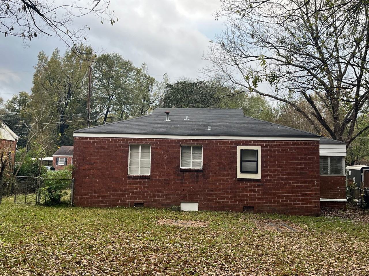 922 Harbison Dr - Photo 3 of 17