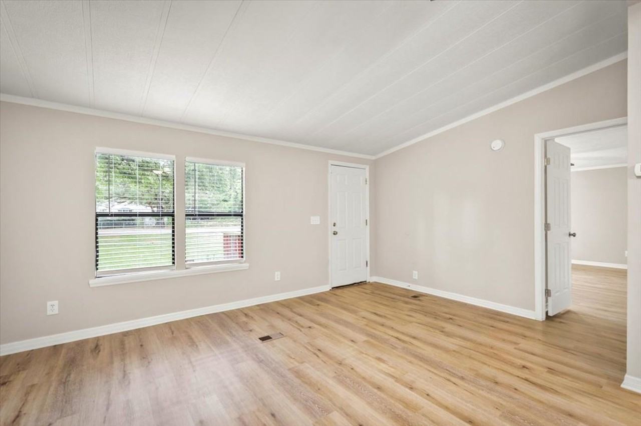 1642 Hammond Blvd - Photo 4 of 22
