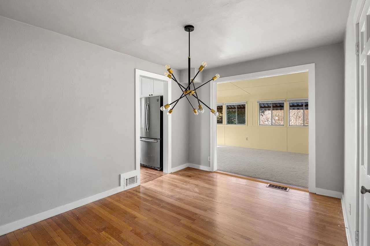 30 Lorraine Ave - Photo 7 of 21
