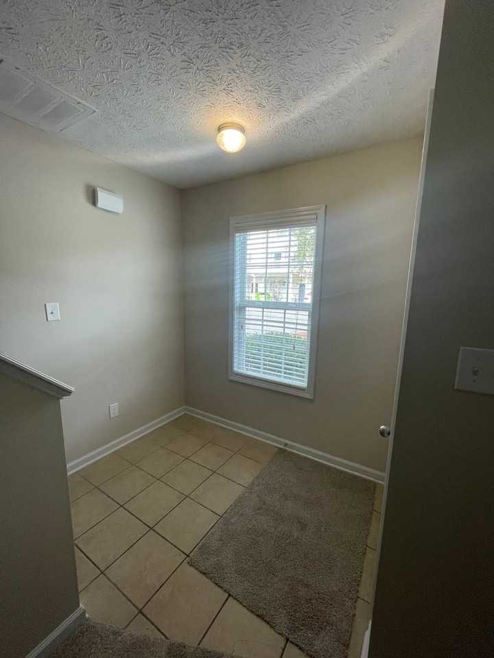 119 Heather Glen Cir - Photo 2 of 19