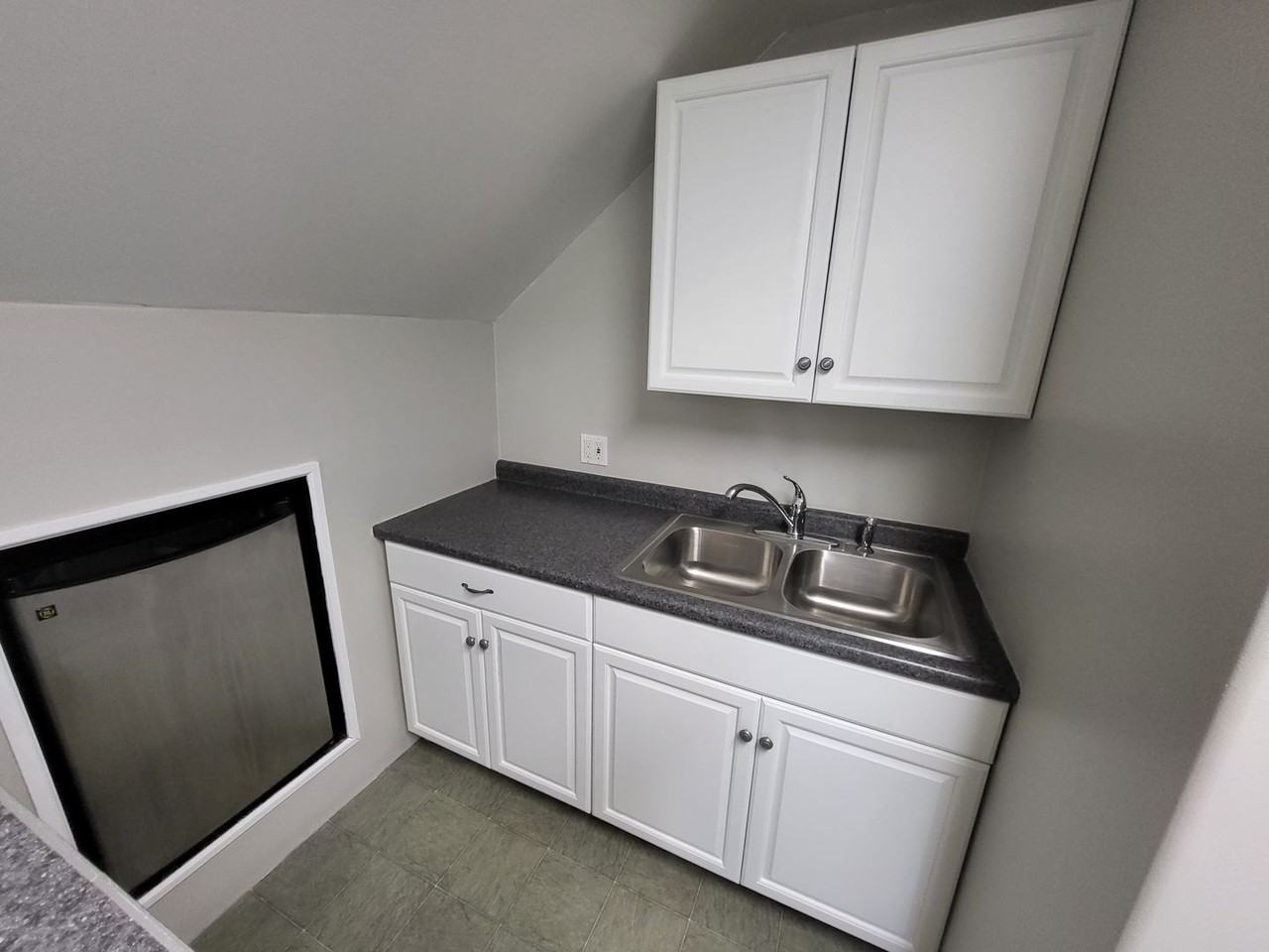 500 North Jackson Street - Photo 4 of 10