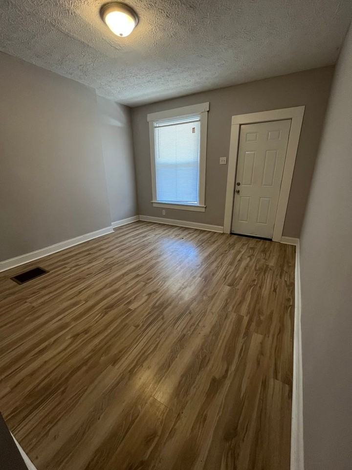 1862-1864 South Sixth Street - Photo 4 of 12