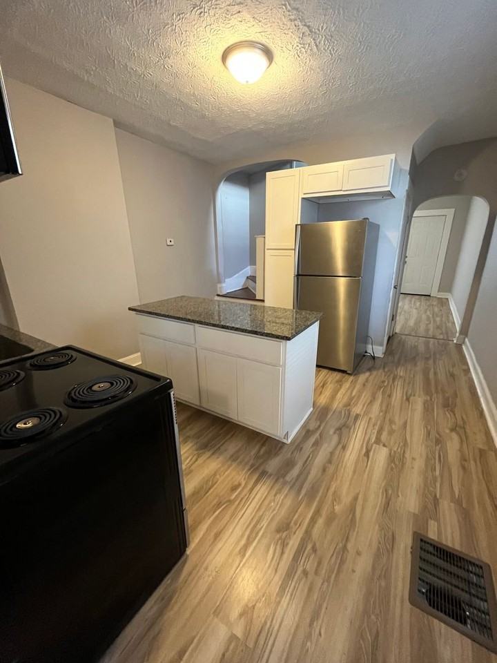 1862-1864 South Sixth Street - Photo 6 of 12