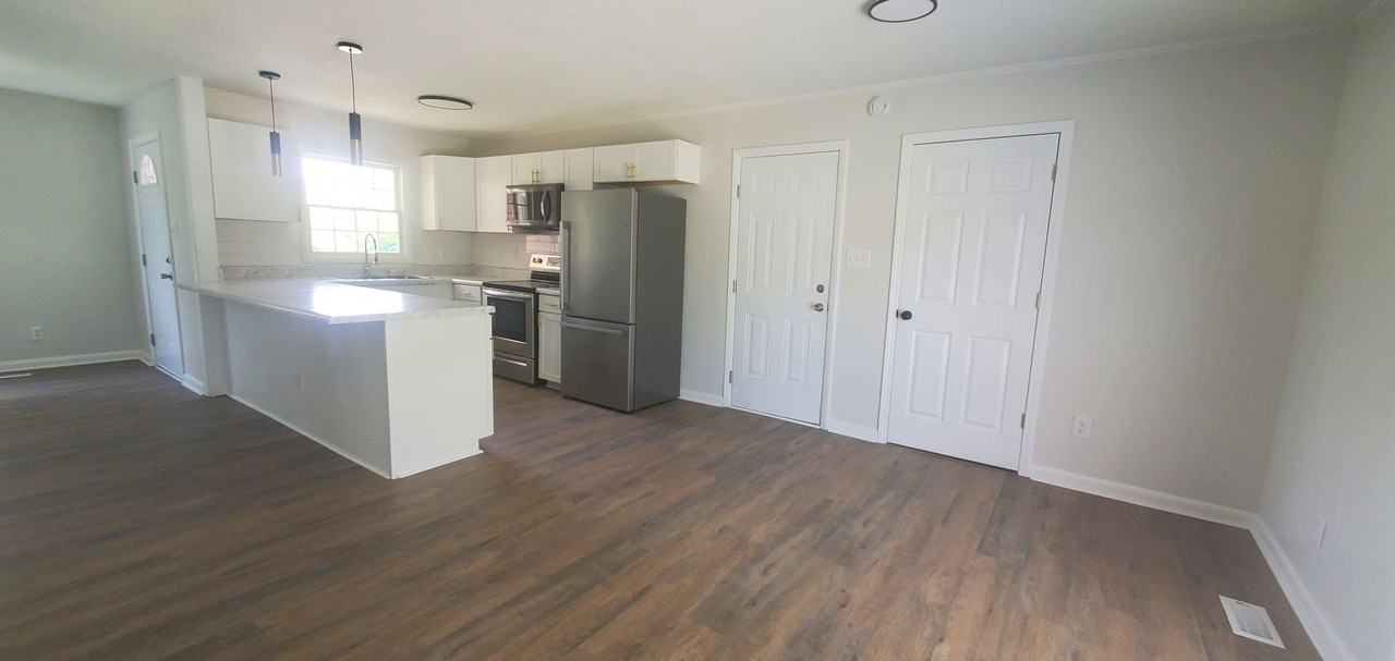483 Warmsprings Dr - Photo 4 of 22