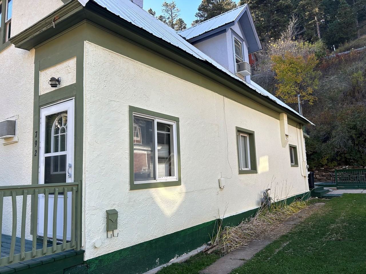 792 Main St - Photo 2 of 14