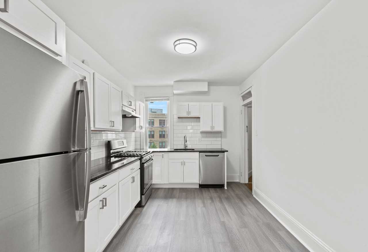 321 College Ave #2 - Photo 3 of 23