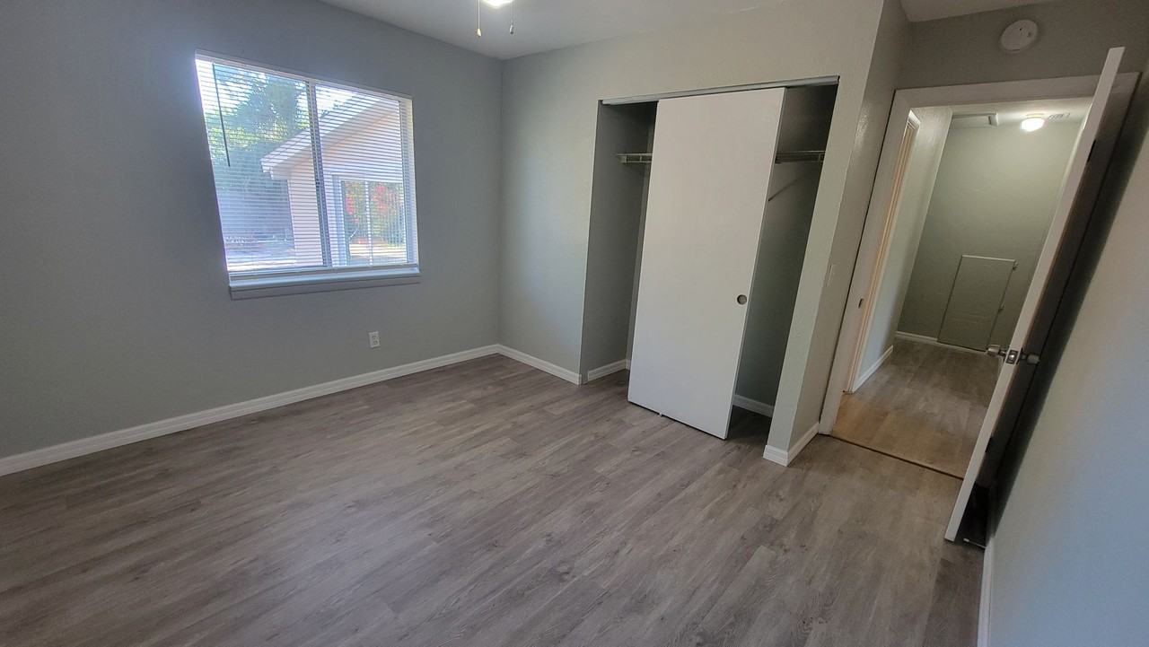 617 59th Avenue Dr W - Photo 6 of 17