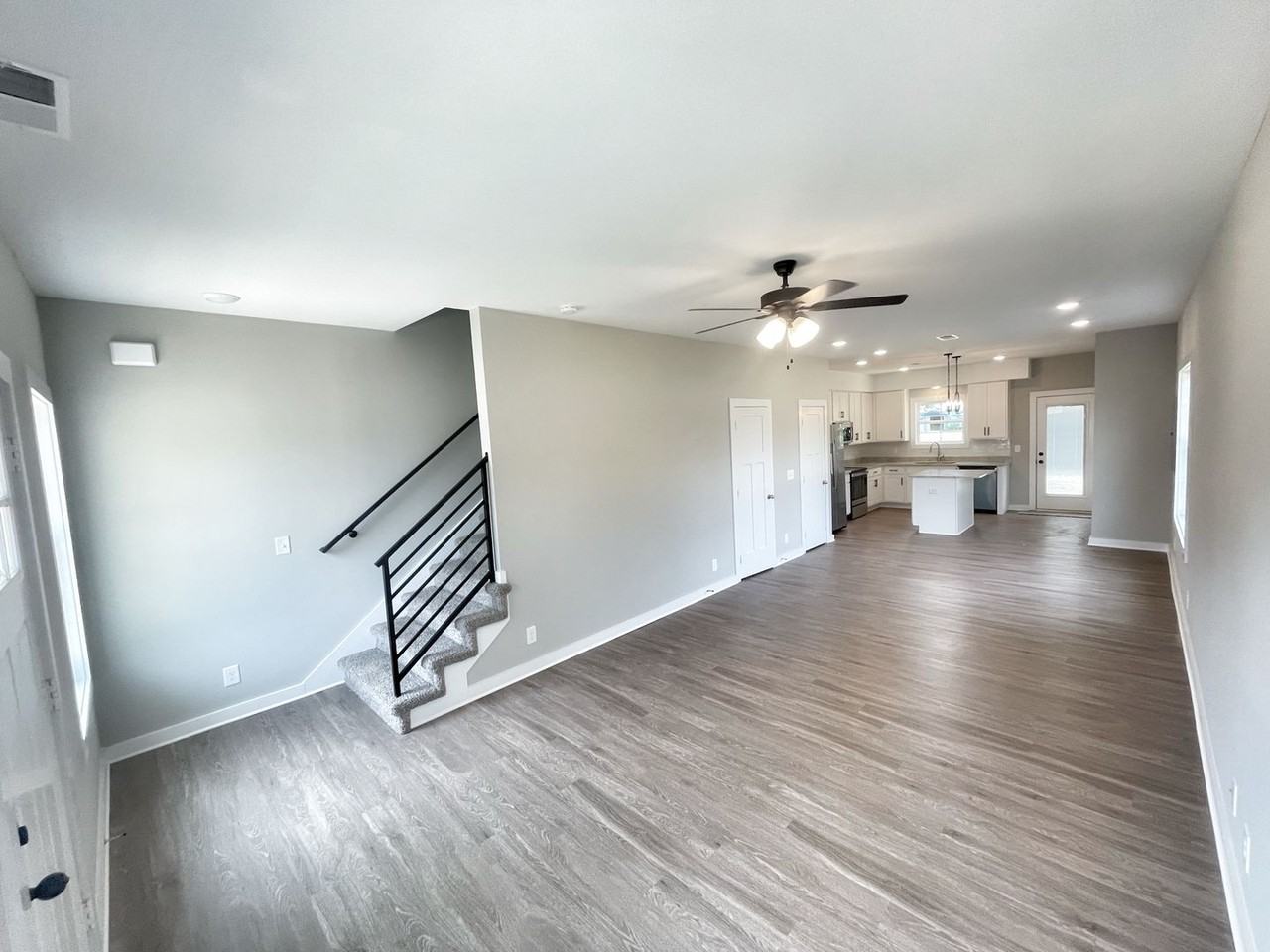 314 Honeycomb Ct - Photo 3 of 10