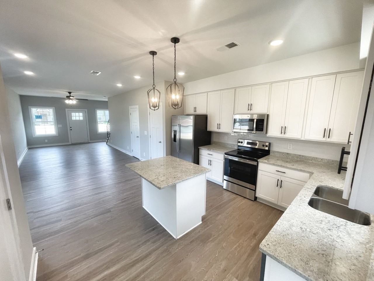 314 Honeycomb Ct - Photo 2 of 10
