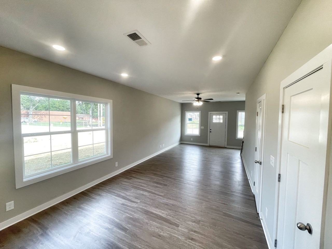 314 Honeycomb Ct - Photo 4 of 10