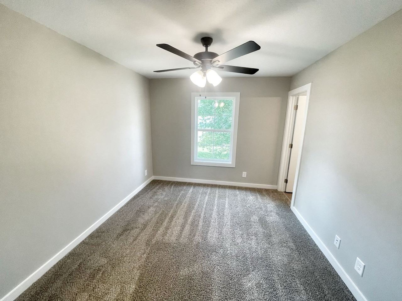 314 Honeycomb Ct - Photo 6 of 10