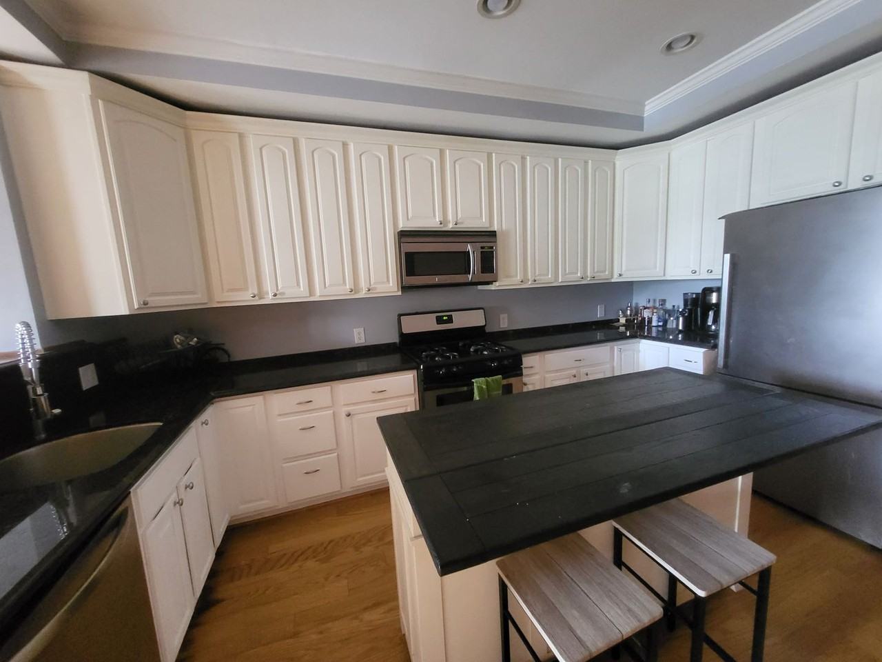 2316 E Fayette St - Photo 3 of 35