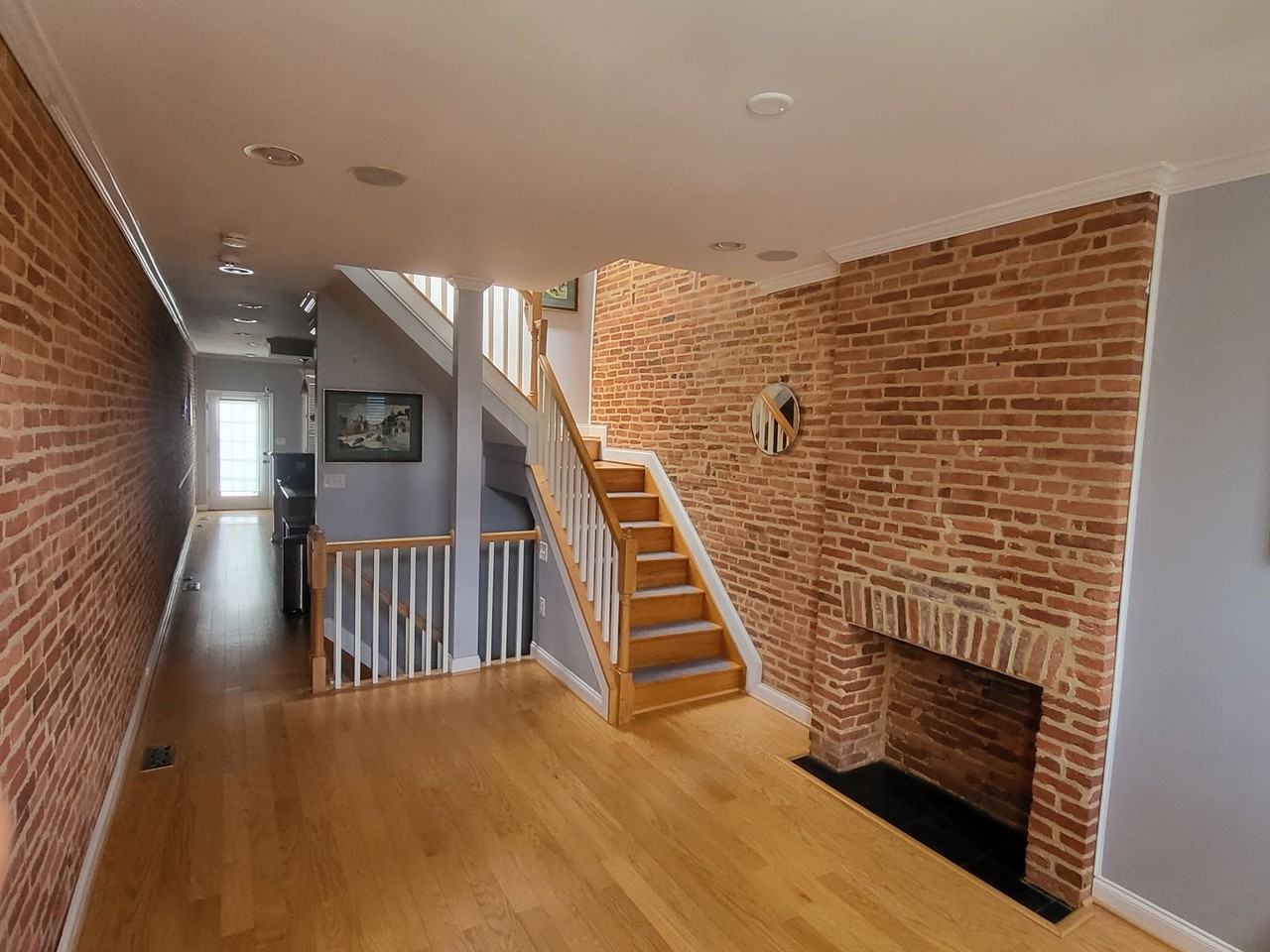 2316 E Fayette St - Photo 4 of 35