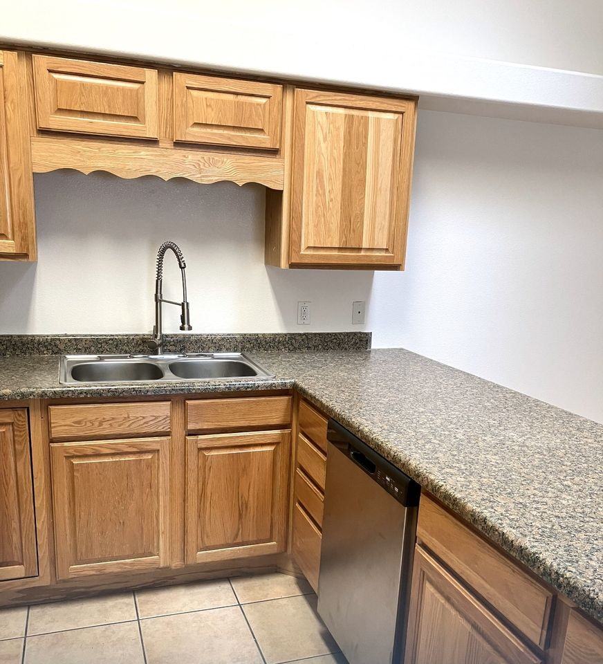 980 Astor Ave #2 - Photo 4 of 13