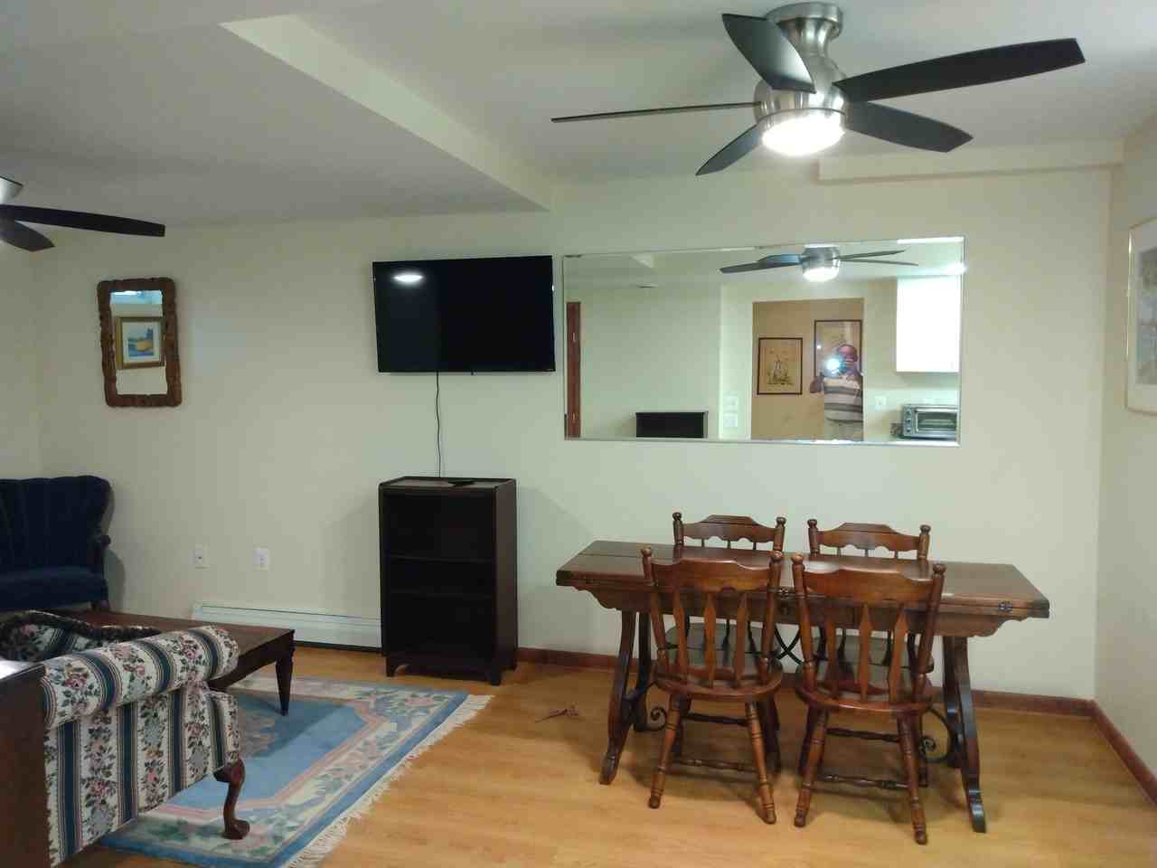 2416A Rockwell Ave #2416A - Photo 4 of 18