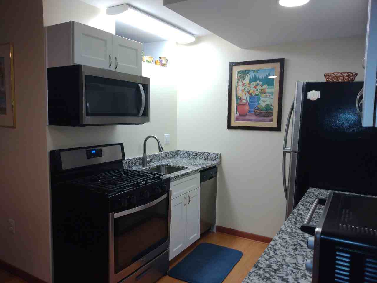 2416A Rockwell Ave #2416A - Photo 5 of 18