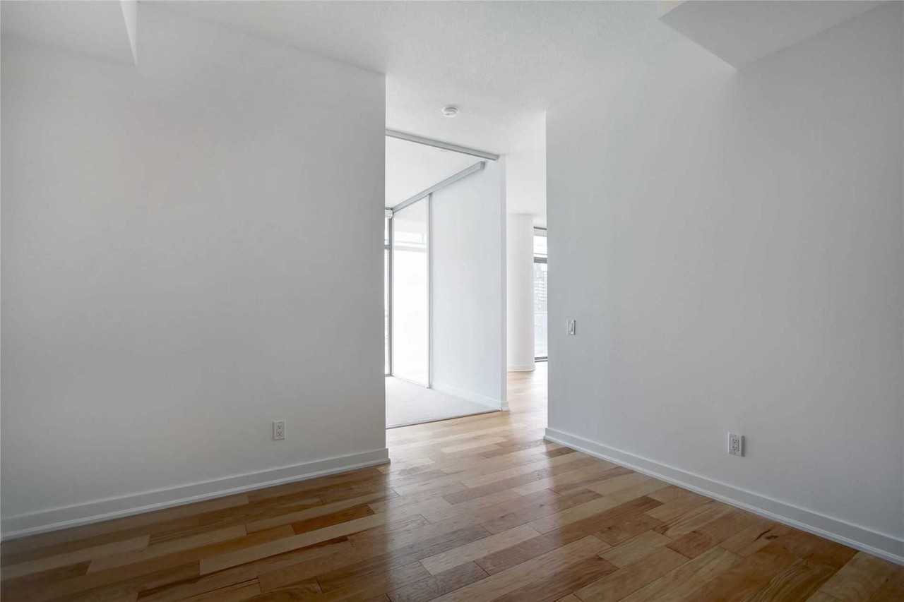 33 Charles Street East #2704 - Photo 6 of 28