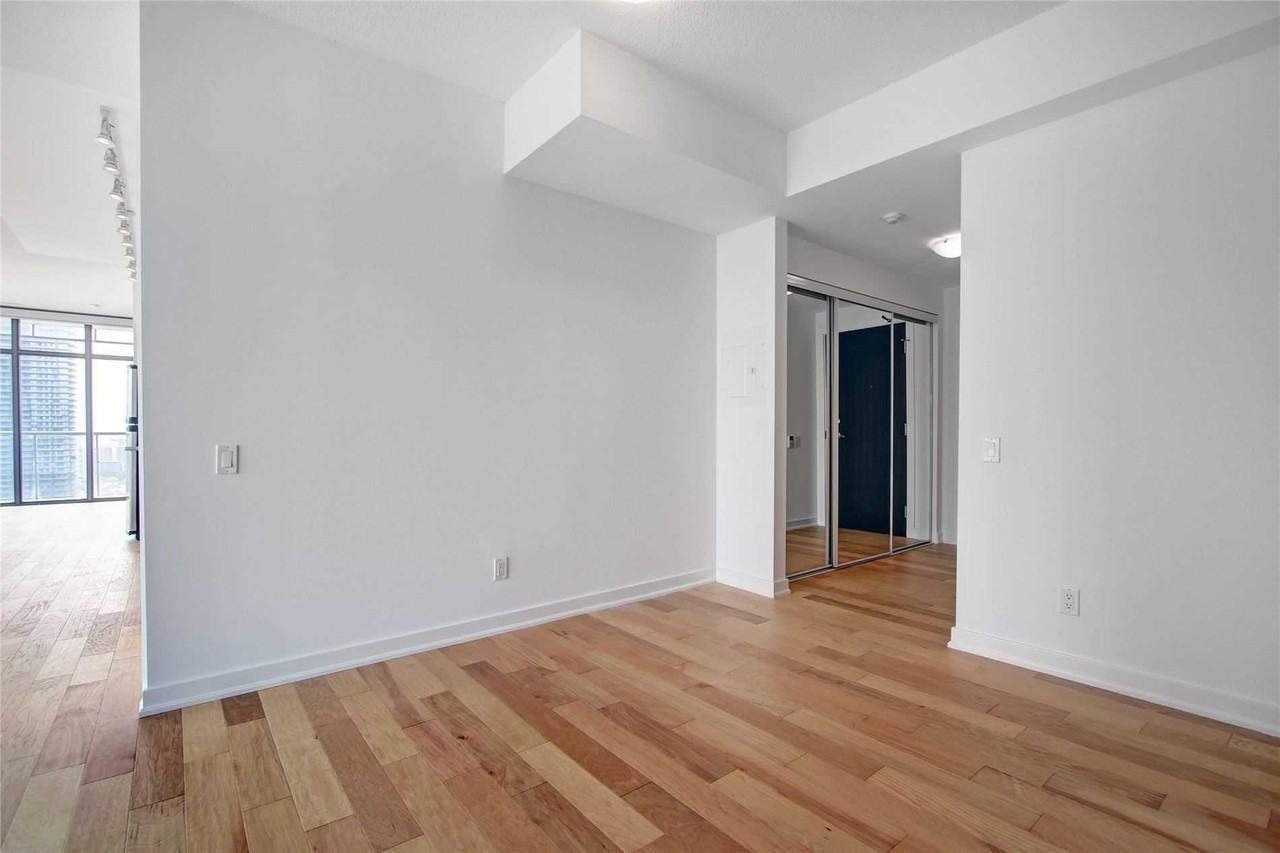 33 Charles Street East #2704 - Photo 7 of 28