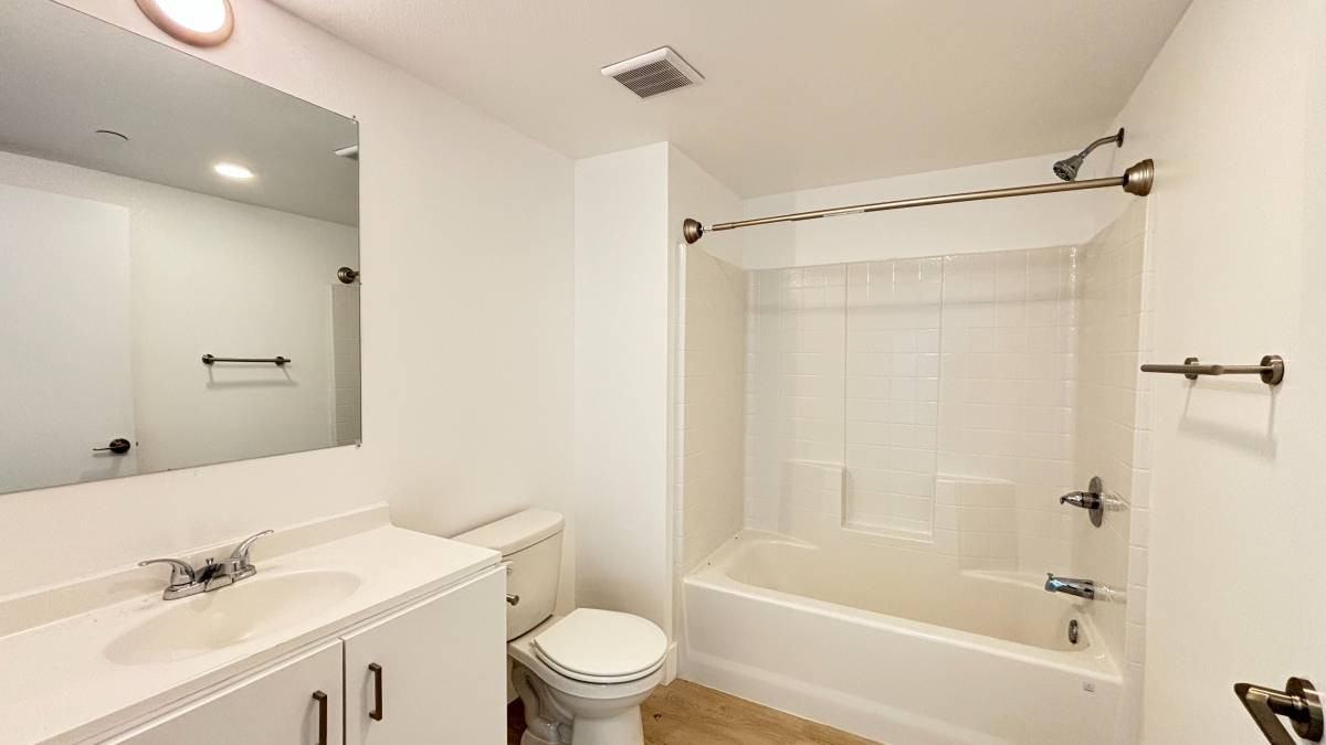 9300 Compton Ave - Photo 6 of 15