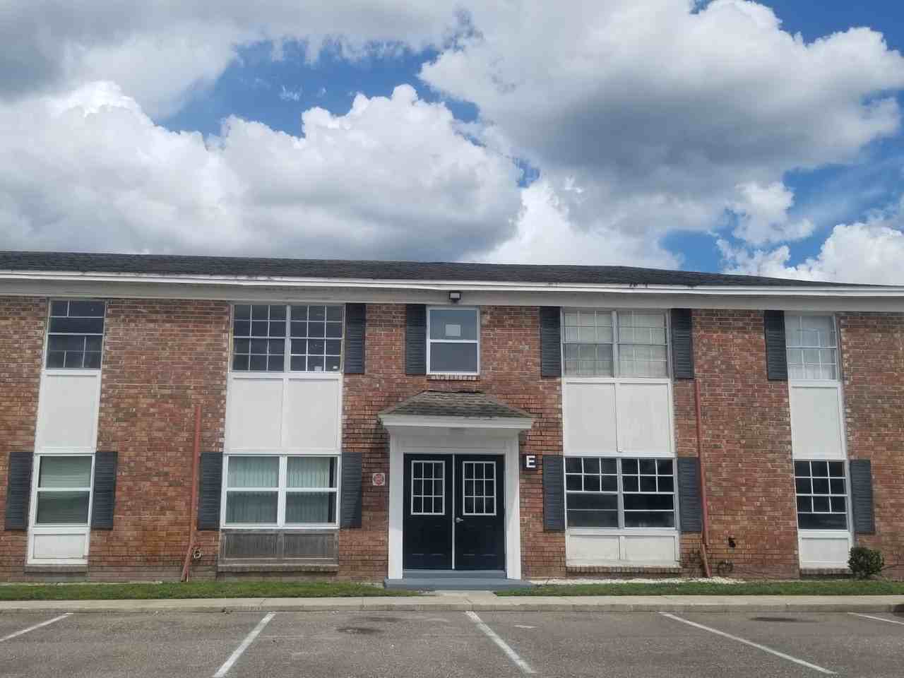 5325 Curry Ford Road - 1Apt E 104 #1 - Photo 2 of 16