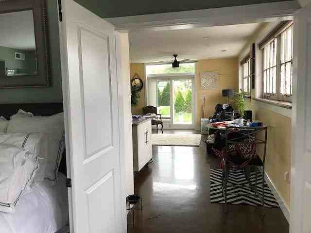 634 Putnam Pike - Photo 2 of 9