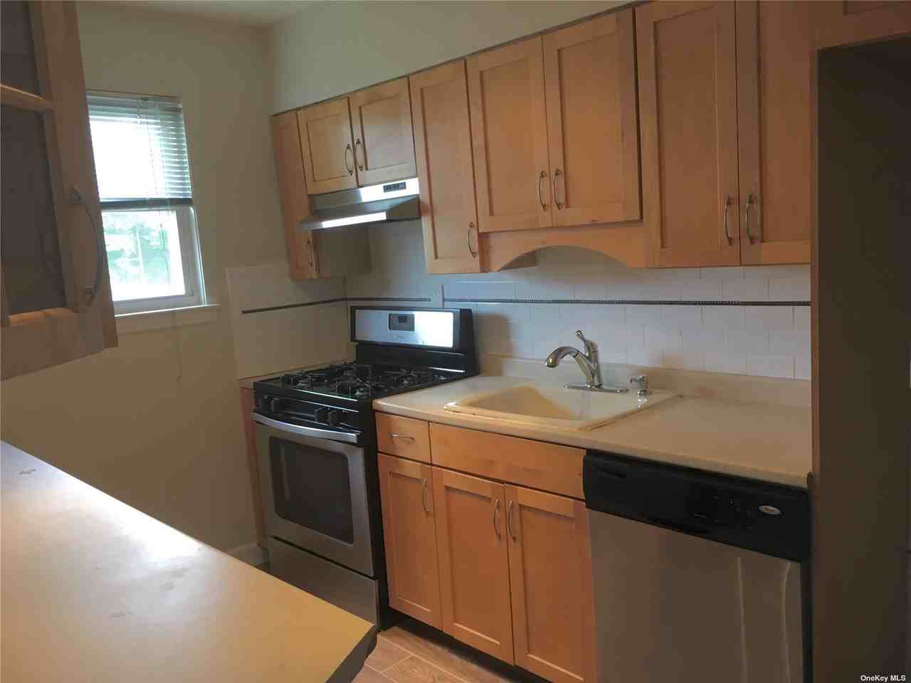 6614 Gray St - Photo 3 of 16