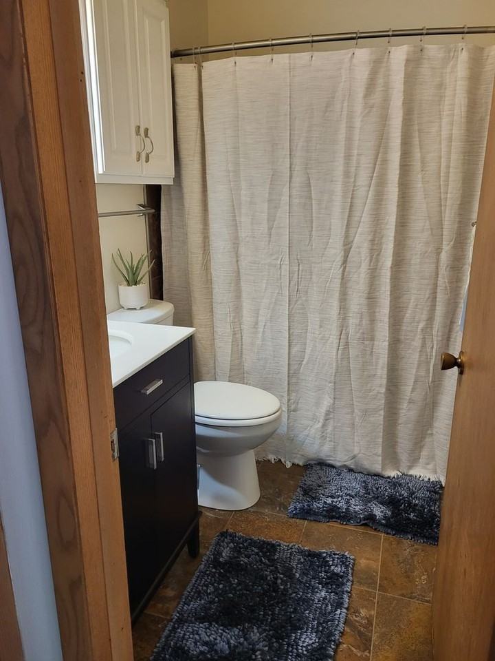 501 South Midvale Boulevard - Photo 5 of 24