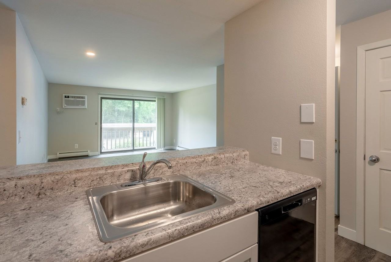 Pinery Woods Apartments - Photo 7 of 28