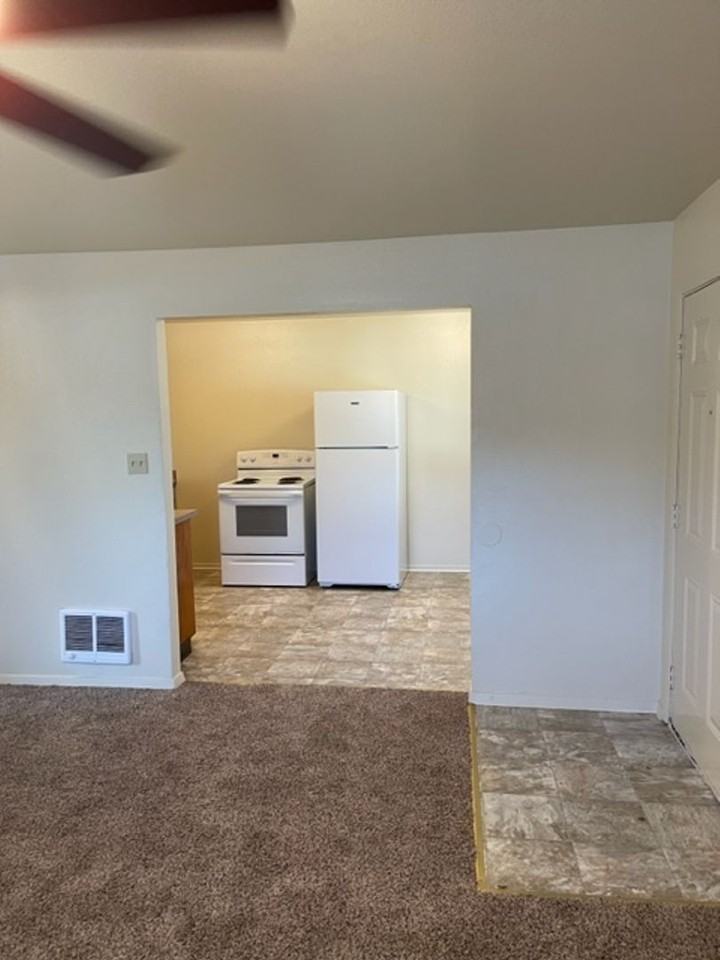 2158 Placer St - Photo 5 of 11