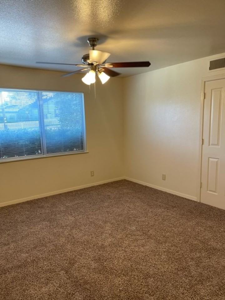 2158 Placer St - Photo 7 of 11