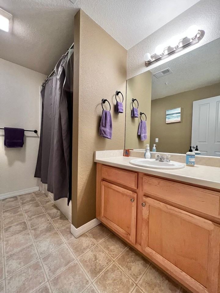 2133 Krisron Rd - Photo 7 of 15