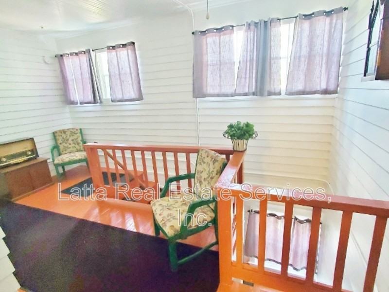 102 E Linden Ave Apt A - Photo 2 of 9