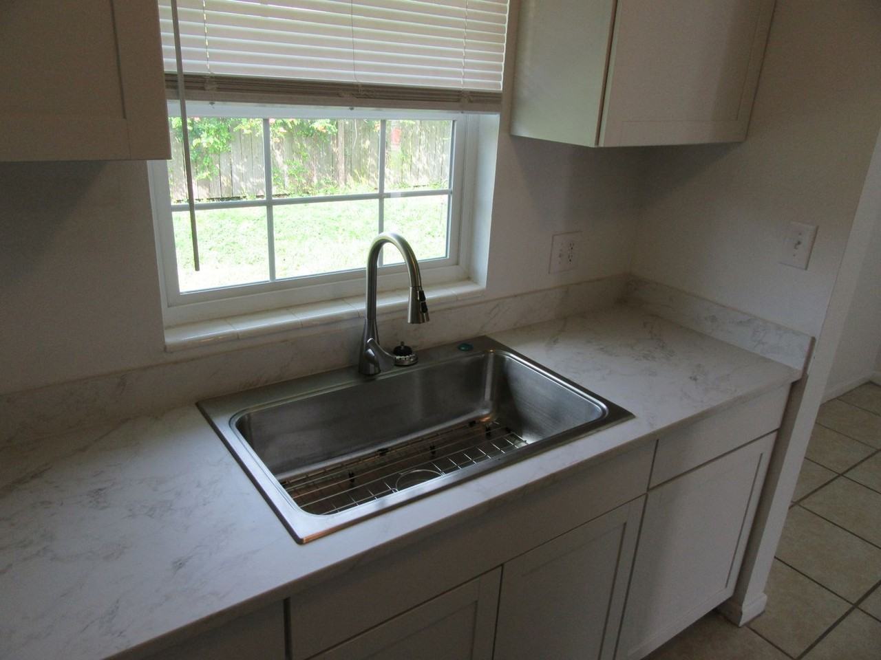 6427 Sunset Ave - Photo 3 of 12