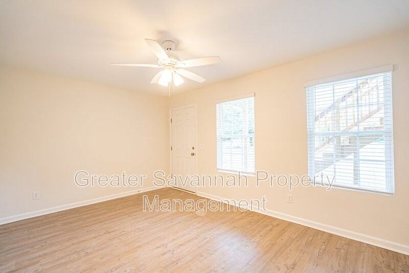 402 E 3rd St #A - Photo 5 of 24