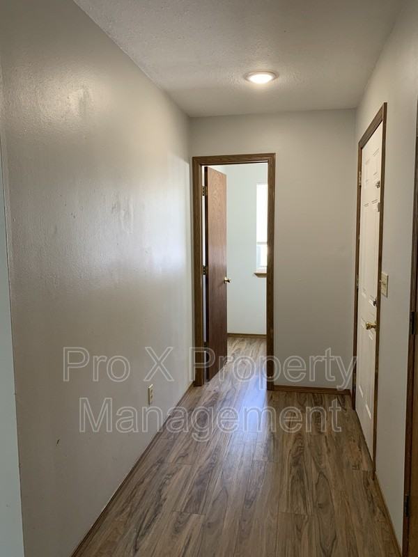 1501 S Case St - Photo 3 of 11