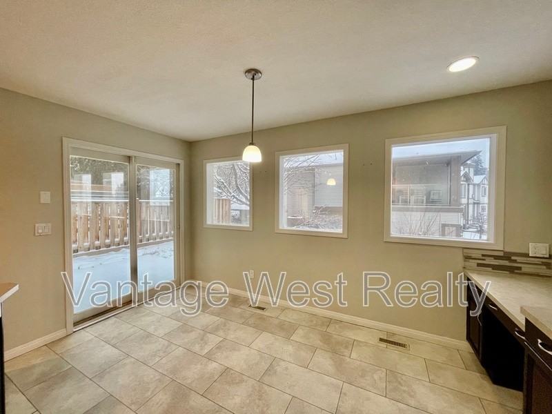 1838A Lipsett Crt - Photo 4 of 32