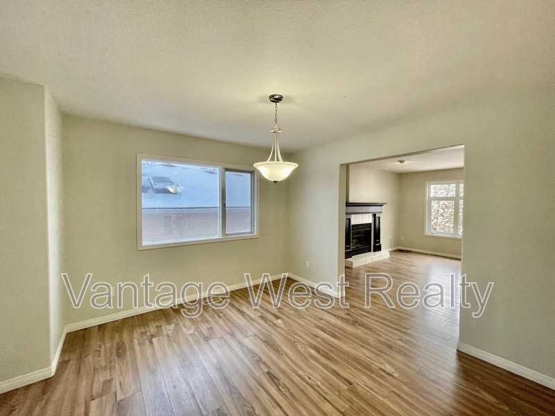 1838A Lipsett Crt - Photo 5 of 32