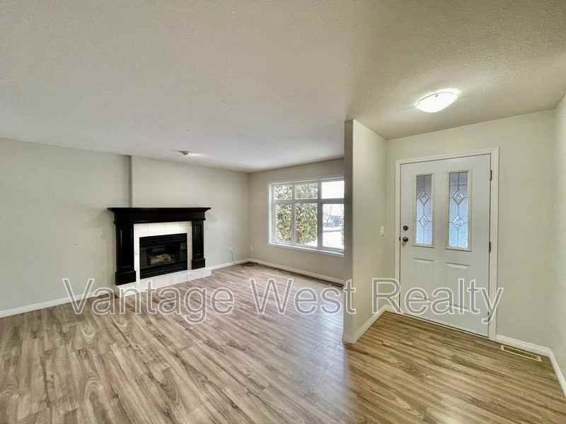 1838A Lipsett Crt - Photo 6 of 32