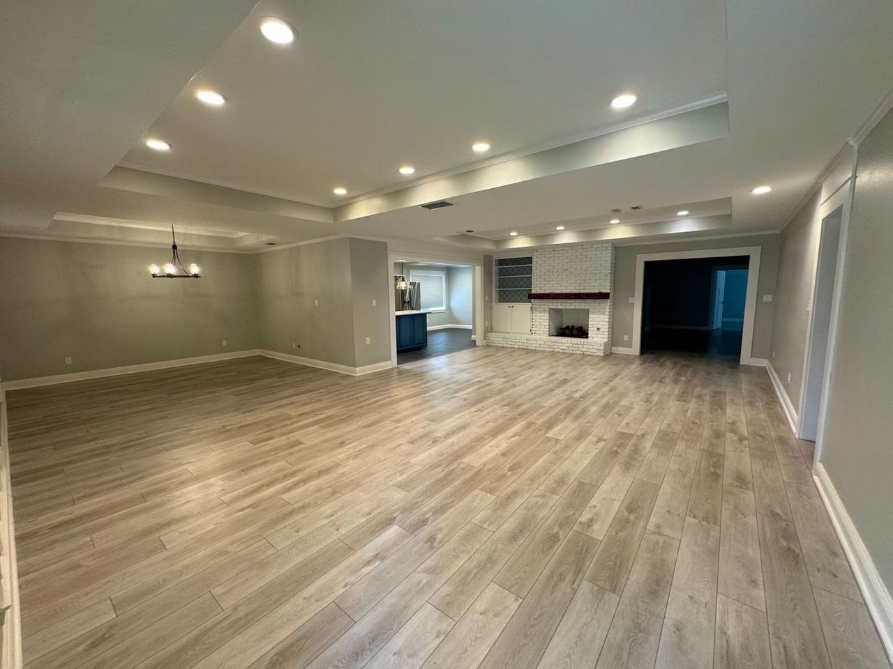 831 Bay Cliffs Rd - Photo 3 of 36